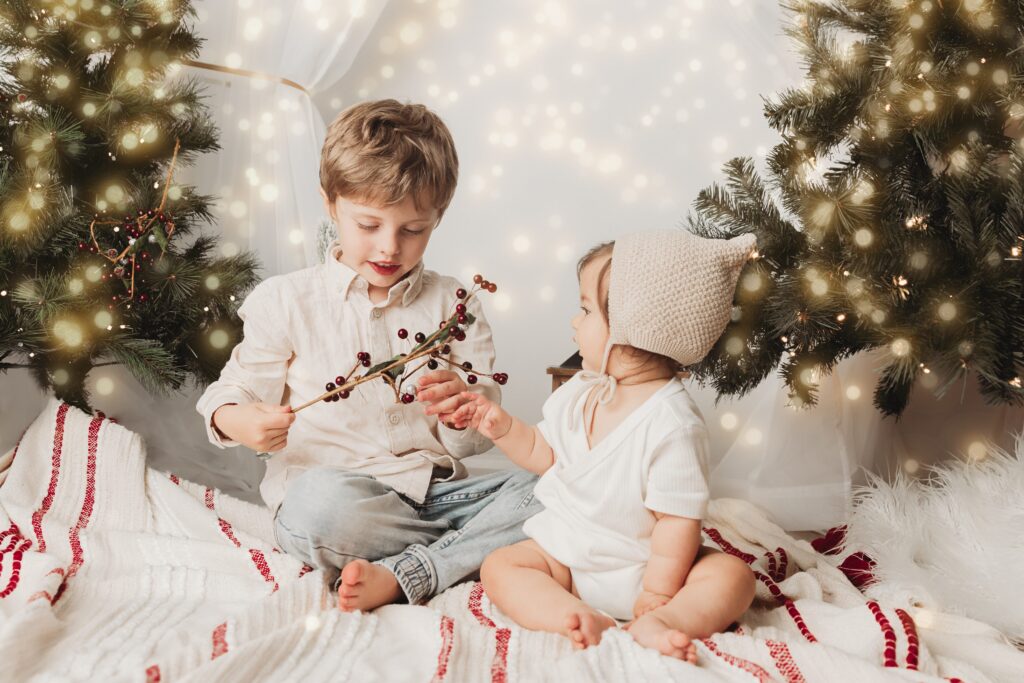 Miami QLD Newborn Photographer | Arnhem & Theo's Christmas Mini